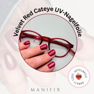 Maniküre 3 Weihnachtsnägel in Rot mit Glitzer – Festliches Nageldesign mit UV-Nagelfolie