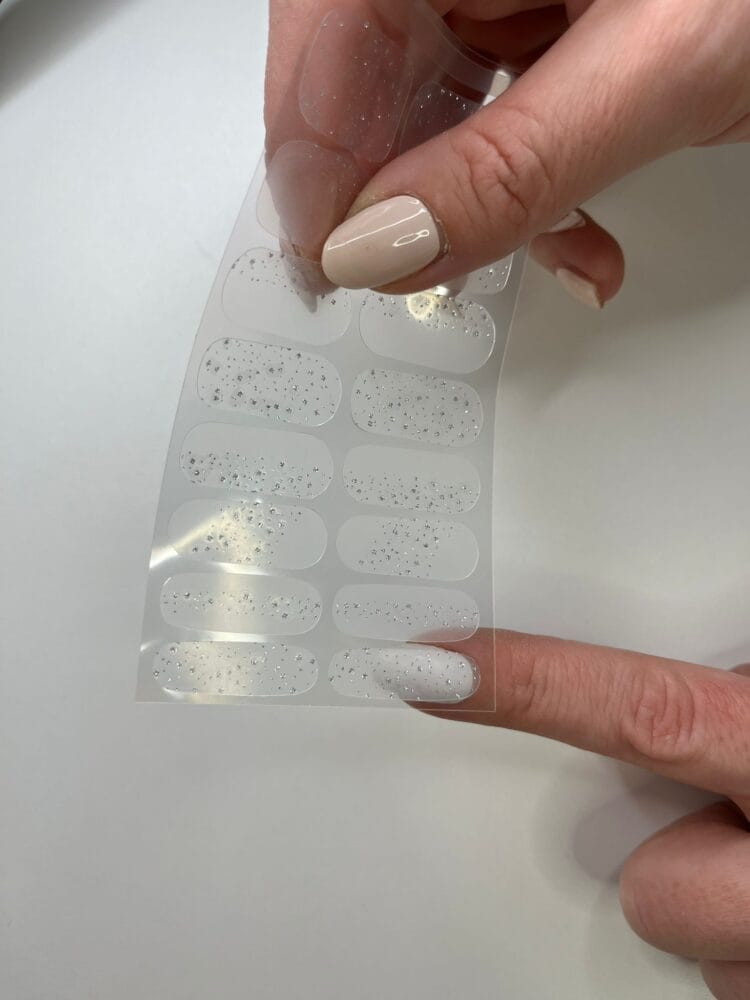 5 einfache DIY Designs für deine Nägel zu Weihnachten & Silvester