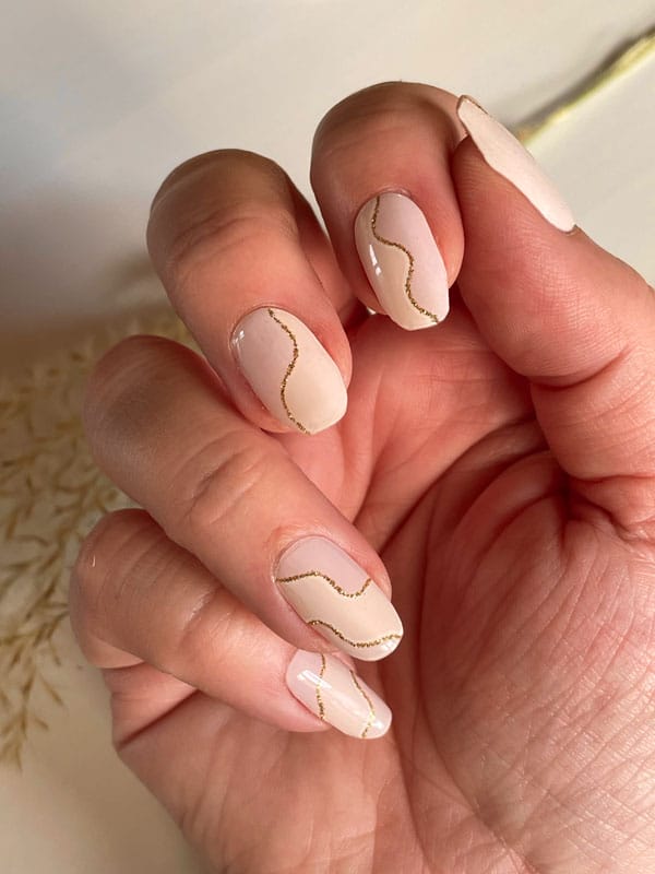 5 einfache Nageldesigns für jeden Tag – mit den schönsten Farben passend zu deinem Alltag