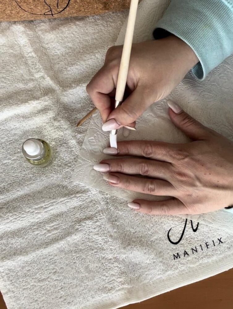 Fehlersicherheit bei UV-Nagelfolien – Häufige Fehler, einfache Lösungen und Pflegetipps für langanhaltend schöne Nägel