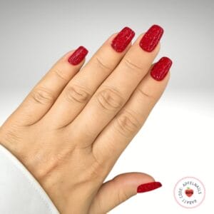 Maniküre 32 Weihnachtsnägel mit Glitzer – Die schönsten festlichen Nageldesigns 2025