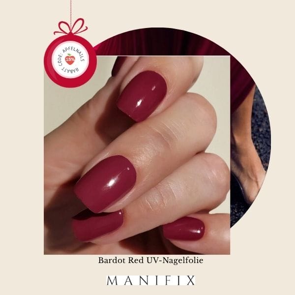 Weihnachtsnägel mit UV-Nagelfolien: Festliche Nailart-Ideen für die Feiertage