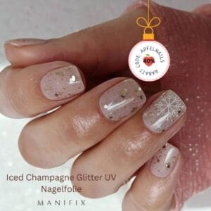 Weiße Nägel mit Glitzer