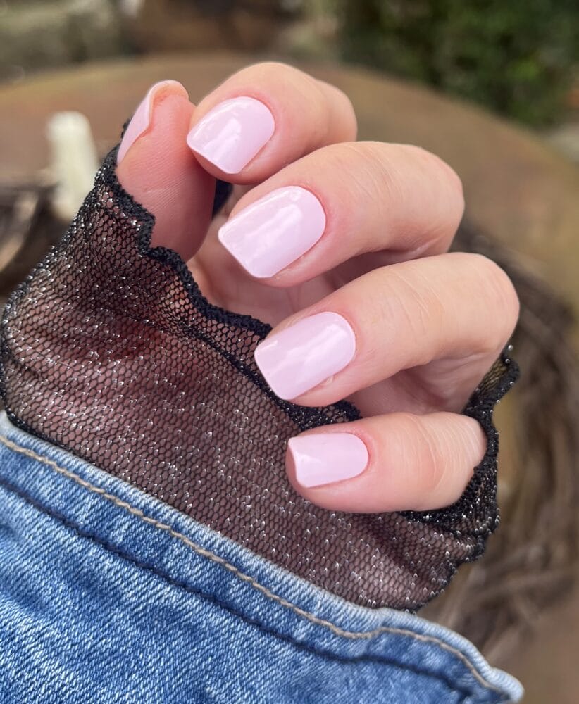 Nagelverstärkung mit den UV-Nagelfolien von Manifix (4)