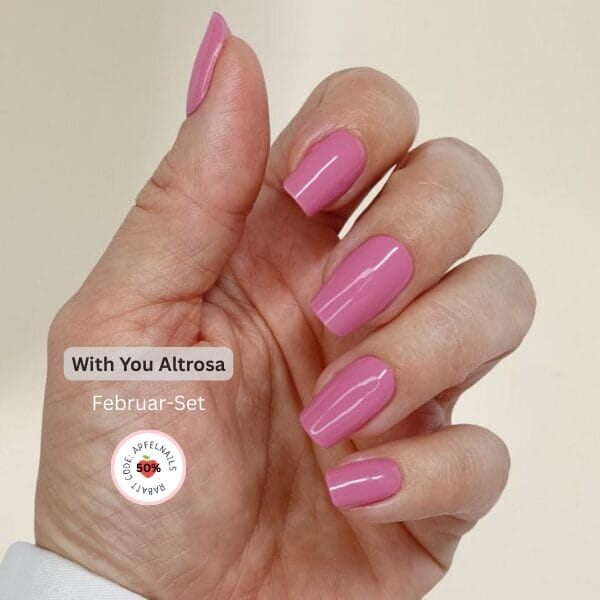 Schöne kurze Nägel wie vom Profi Warum UV-Nagelfolien so gefragt sind