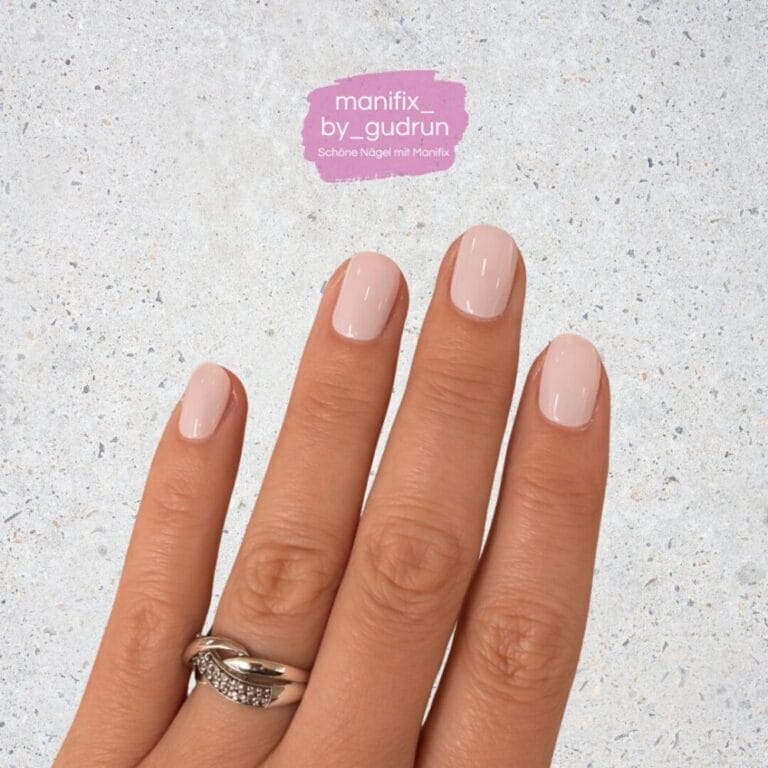 Der angesagte Nageltrend mit Manifix UV-Nagelfolien