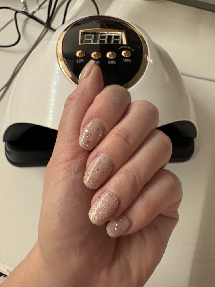 Schlichte Nägel für jeden Anlass (4)