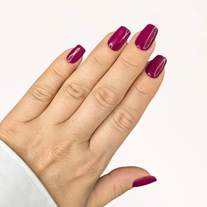 ​Lila Nageldesign 5 Profi-Geheimnisse für die perfekte Maniküre (5)